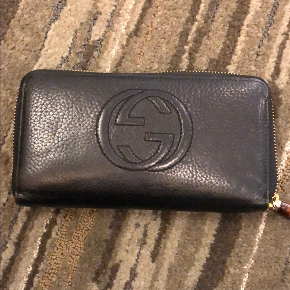 AUTHENTIC GUCCI BLACK BAMBOO ZIP AROUND WALLET